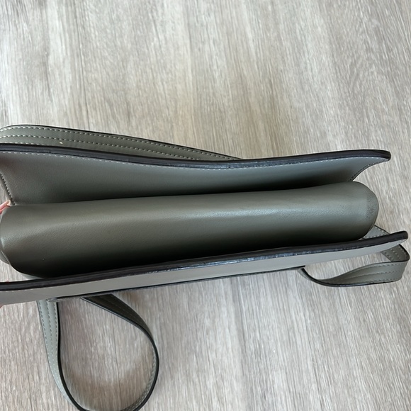 Chloé Faye Calfskin Bag - Picture 6 of 8